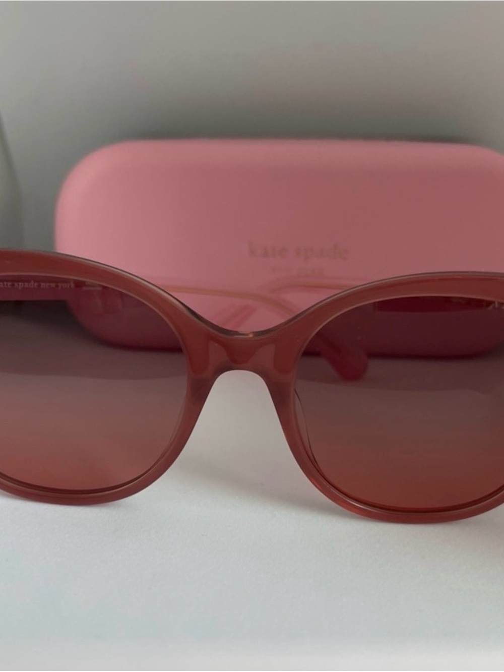 Kate spade Bianca Rose Pink Round Sunglasses with Gradient Lenses